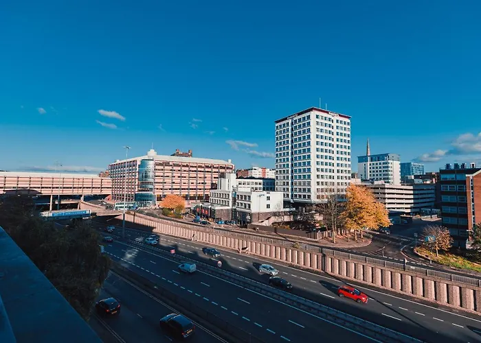 The Skyline - *private Balcony* *views* Glasgow