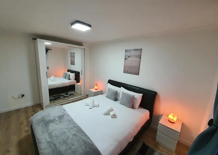 Modern House Close To דירה *