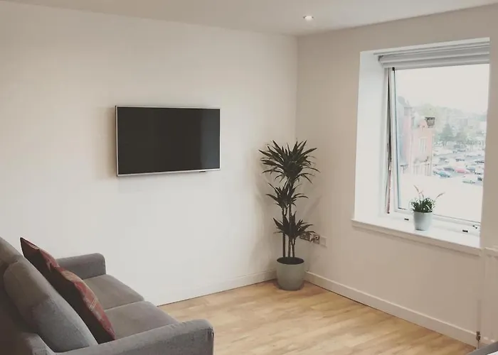 Centre With Free Secure Underground Parking * Glasgow