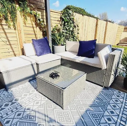 Beautiful 2bed House With Garden, Walking Distance To Town - Free Parking * Glasgow