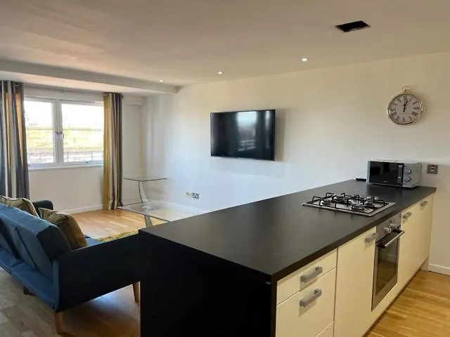 Modern & Spacious 2 Bed Merchant Apart-high St Glasgow