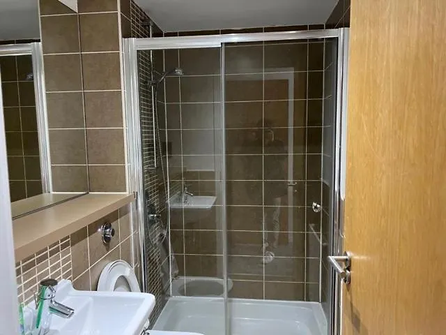 Modern & Spacious 2 Bed Merchant Apart-high St