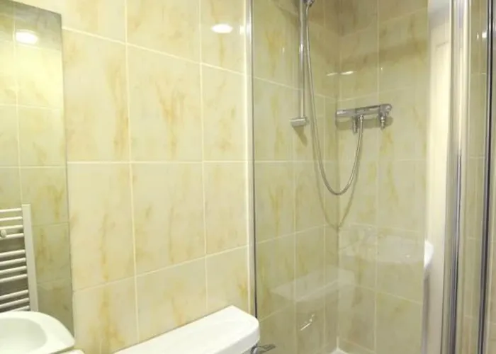 Alexander Thomson Отель