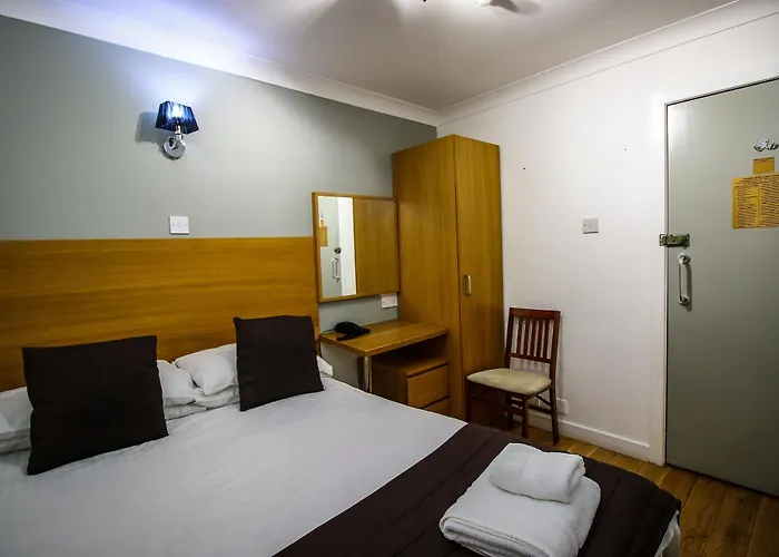 Szálloda Charing Cross 3*