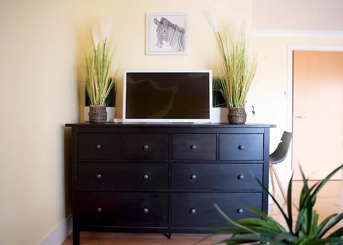 Pass The Keys Lovely 2-bed In Perfect City Location With Parking Apartamento