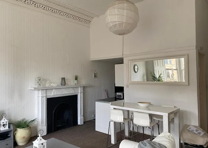 Captivating In Westend Uk Апартаменты Глазго