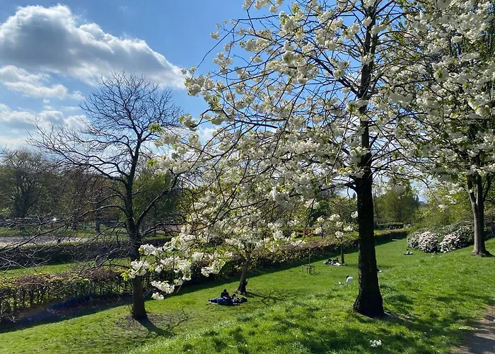 Captivating In Westend Uk Апартаменты