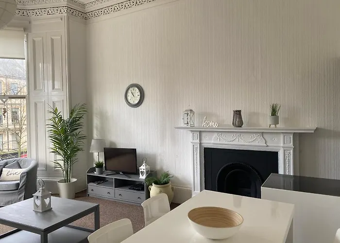 Captivating In Westend Uk