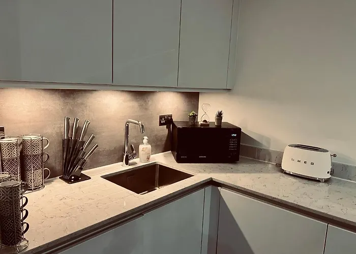 Designer House - Of / 'hillhead' West End G12 - Luxurious & Contemporary Detached House / Terrace / Garden / 'electric Car Charging' Garage Parking * グラスゴー