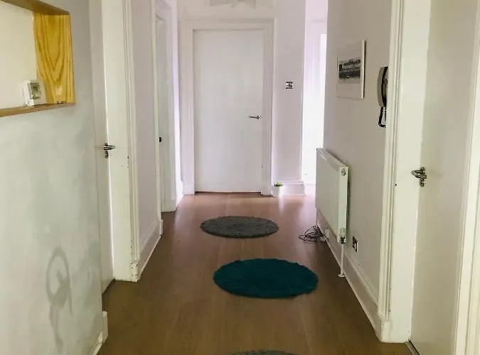 Апартаменты Apex Buccleuch Street