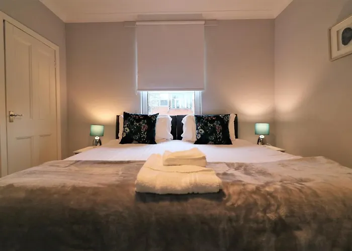 Signature - Moss View Apartment Glasgow