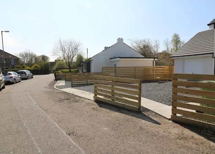 Signature - Railway House 5 Bed * Glasgow