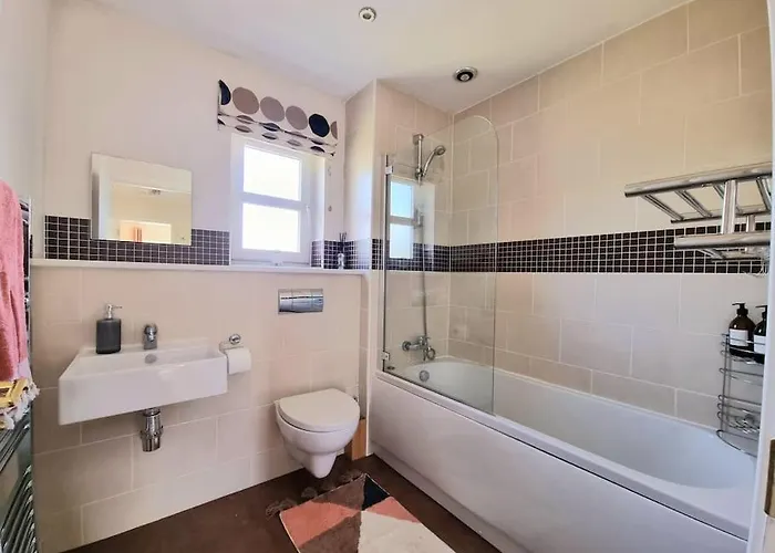 Homely Three Bed In * Глазго