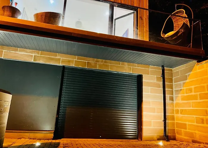 ヴィラ Designer House - Of / 'hillhead' West End G12 - Luxurious & Contemporary Detached House / Terrace / Garden / 'electric Car Charging' Garage Parking *