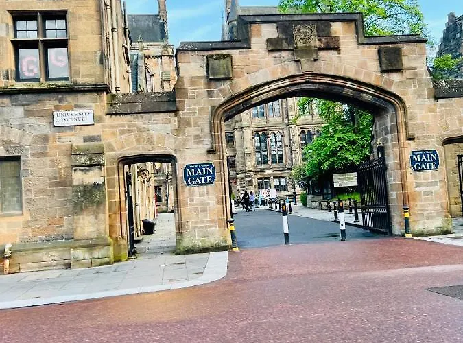 ヴィラ Designer House - Of / 'hillhead' West End G12 - Luxurious & Contemporary Detached House / Terrace / Garden / 'electric Car Charging' Garage Parking