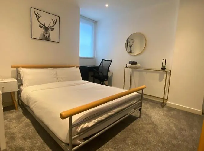 Secc&hydro Beautiful 2br With Free Parking Apartament Glasgow