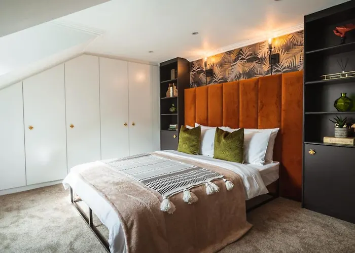 The West End Loft - 5* Retreat - Private Parking! Glasgow