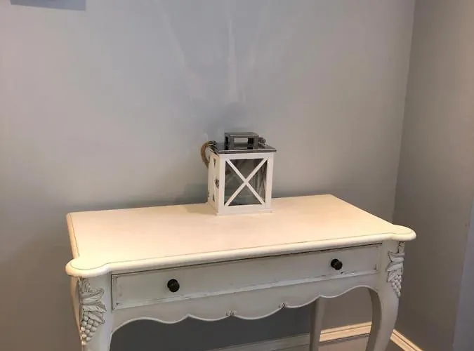 Stylish 2 Bedroom In Park Circus, West End