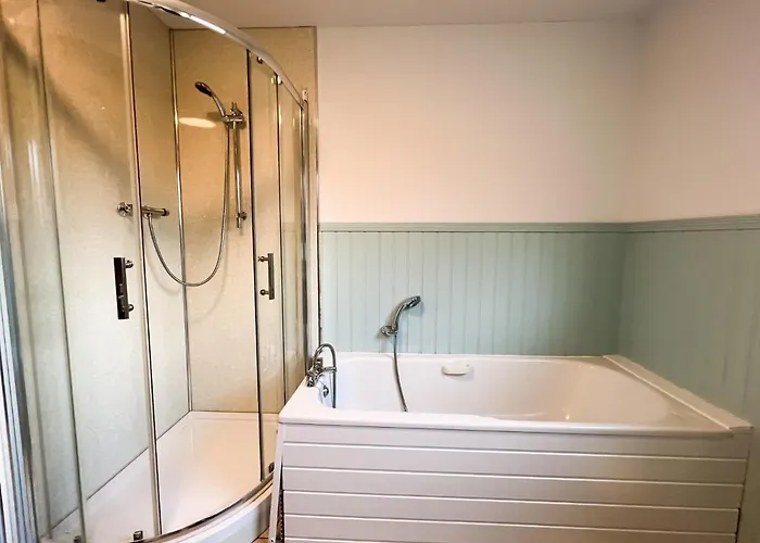 Anniesland 1bd Flat - Free Parking * Glasgow