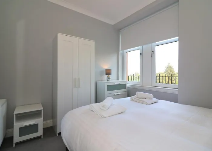 Signature - Greenlees Clubhouse Апартаменты Глазго