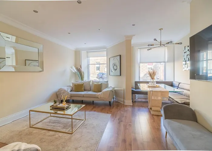 Large Blythswood * Glasgow