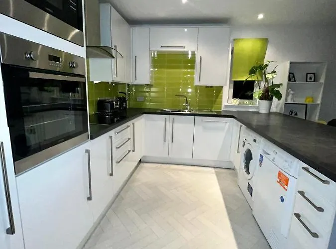 Apartment Glas Go Executive 2-bedroom Near Ovo Hydro Free Parking *