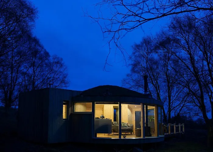 Lägenhet Craigmaddie Muir Roundhouse With Hot Tub Romantic, Luxury, Rural For 2 Near Milngavie Glasgow