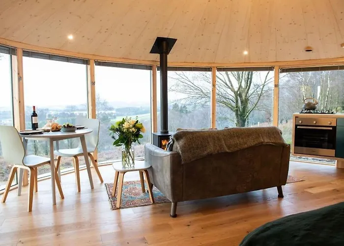 Craigmaddie Muir Roundhouse With Hot Tub Romantic, Luxury, Rural For 2 Near Milngavie