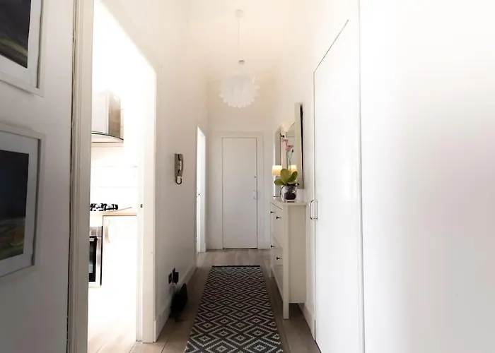 West End 5 Min Walk To Secc And Hydro *