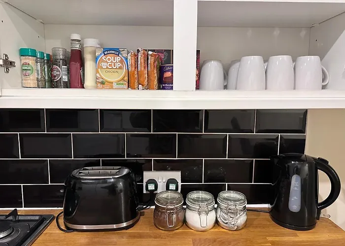 Victorian 3 Bedroom Main Door Flat, King Size Beds , Large Apartamento Glasgow