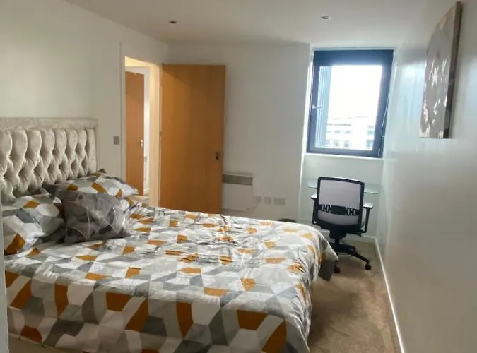 Lejlighed Modern 2-bed In Secc/hydro