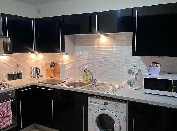 Shelly's Place * גלאזגו