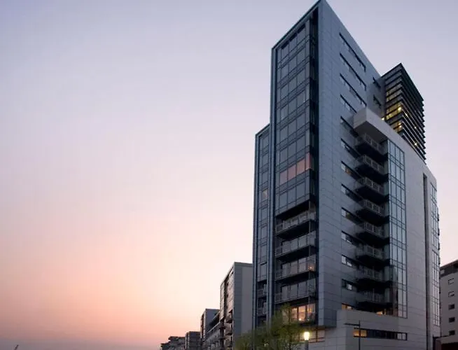 Water View Harbour Apartamento Glasgow