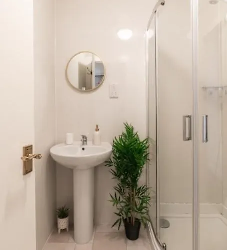 Finnieston 1-bed - Walk To Hydro & Bars - Sleeps 2 Lejlighed