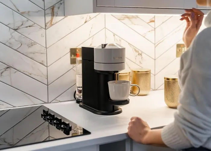 The Devonshire - Your 5 Star West End Stay! *