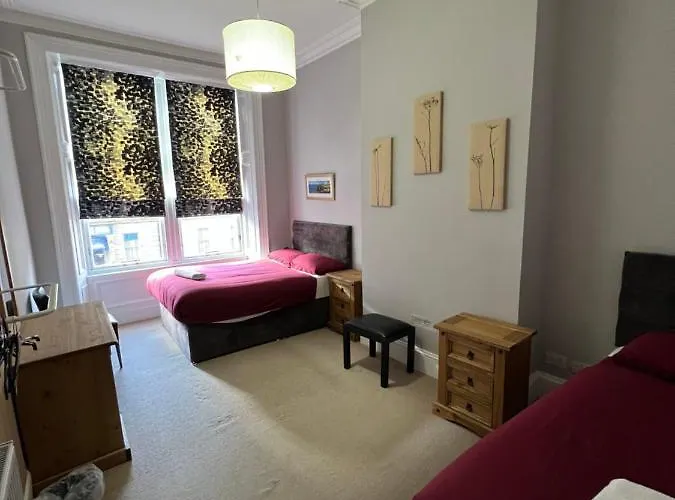 Sauchiehall Street West End Apartment