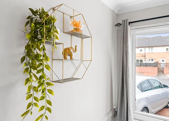 I'm Your Host - Bridgeton House *