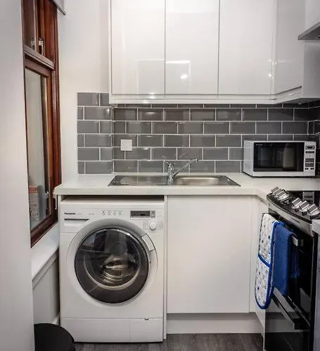 Modern Bright In South *