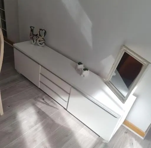 Апартаменты 65 Renfield St 2 Bed