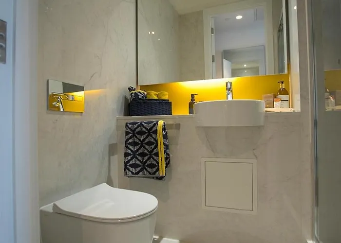 Daire Modern Living At Riverside In The Heart Of *