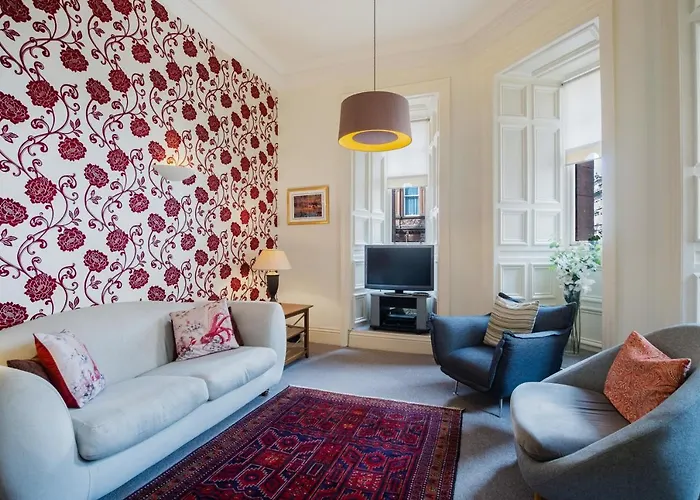 West George Street Apartment *