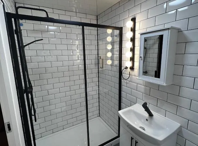 Amani - Centre Apartahotel Glasgow