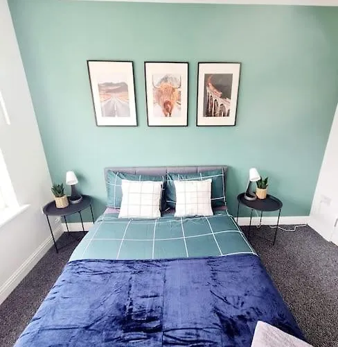 Spacious 5bed House, Free Parking, No Party ! * Glasgow