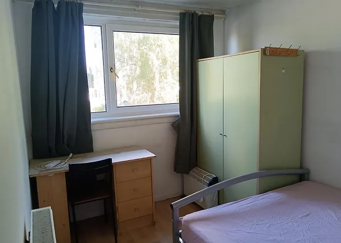 Private Near Centre St George's Rd Guest house