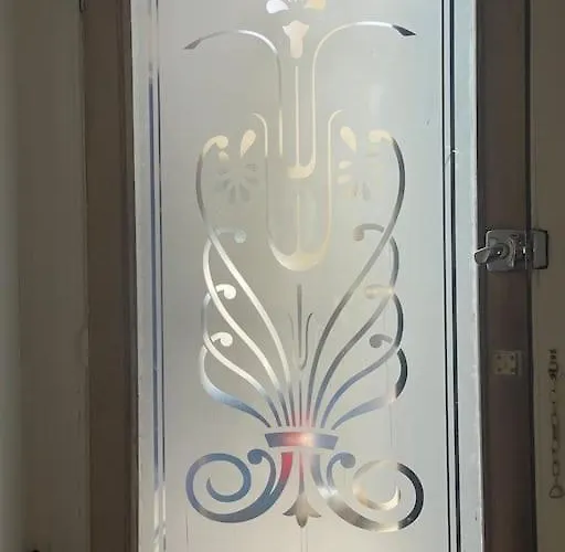 Stunning West End Flat!