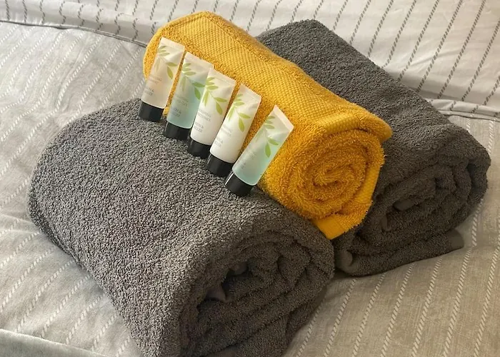 Stunning West End Flat! *