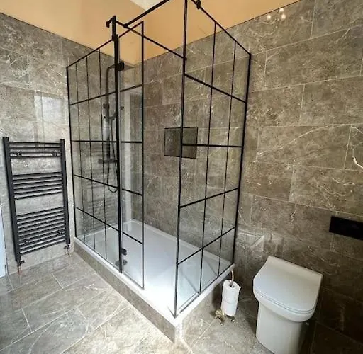 Luxury Victorian Spacious Flat アパート