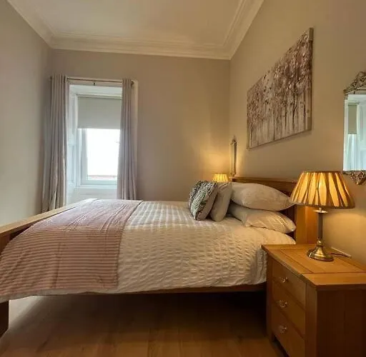 Luxury Victorian Spacious Flat * グラスゴー