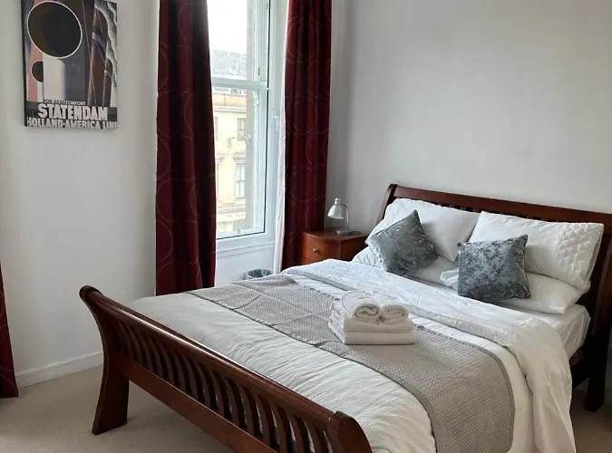 Comfy Two Bedroom Right In The Centre *