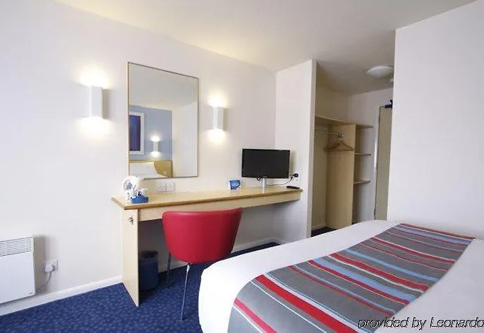 ホテル Travelodge Paisley Road